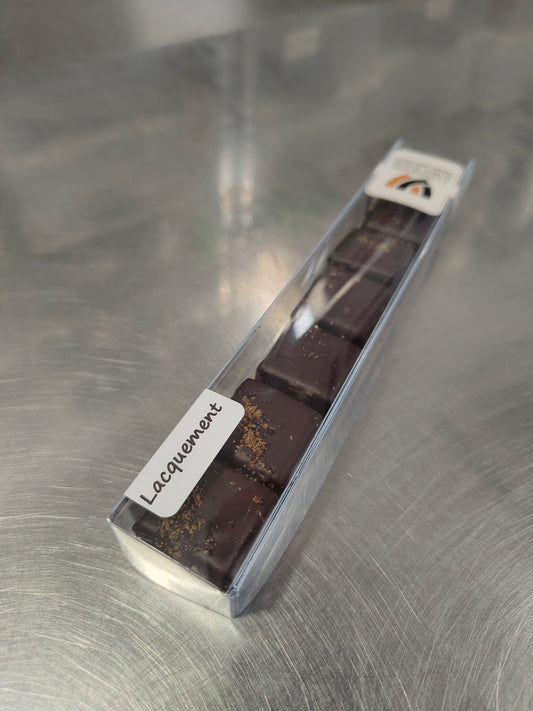 Réglette de 7 pralines au lacquement